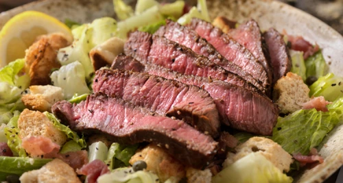 Steak Caesar Salat für Genießer